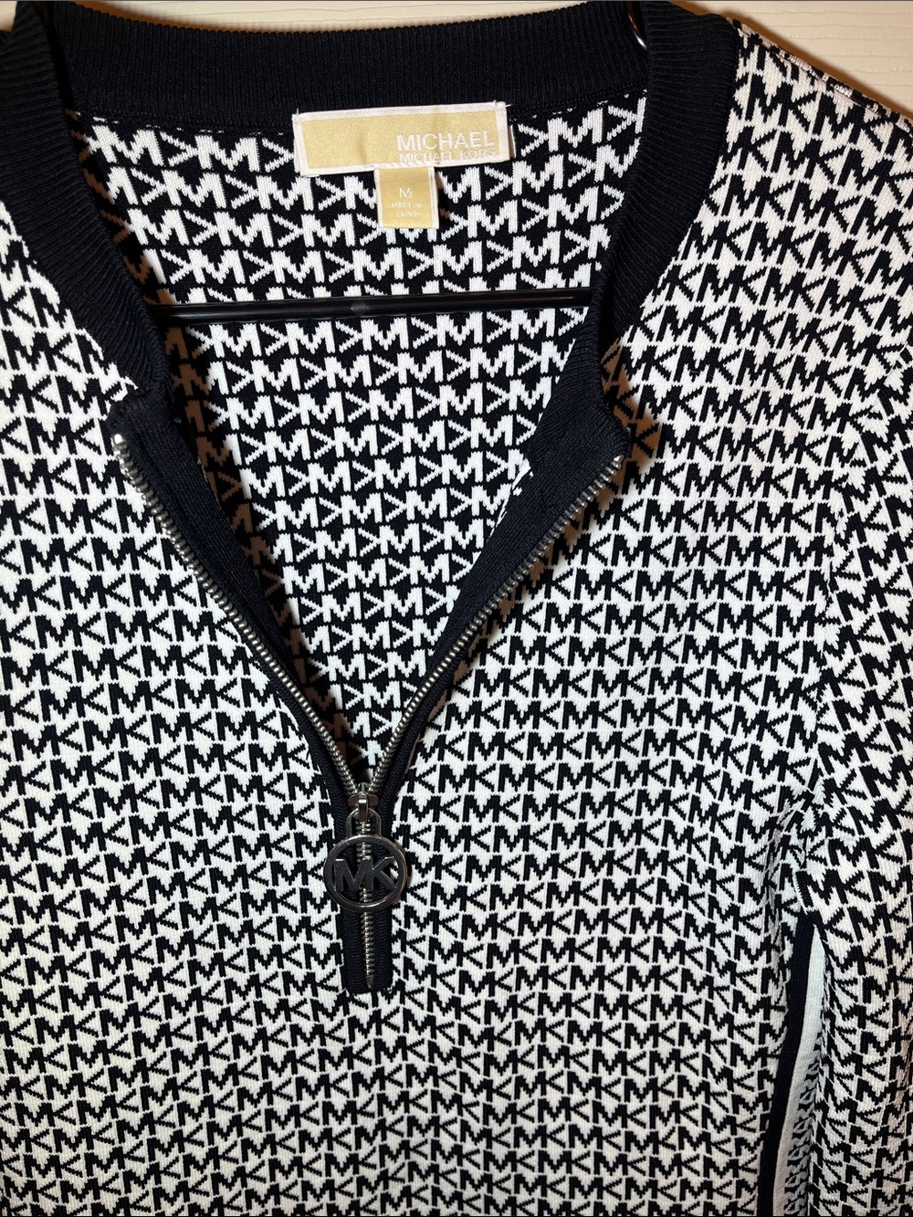 Michael Kors Black & White MK Logo Zip-Front Knit Dress - Picture 4 of 8